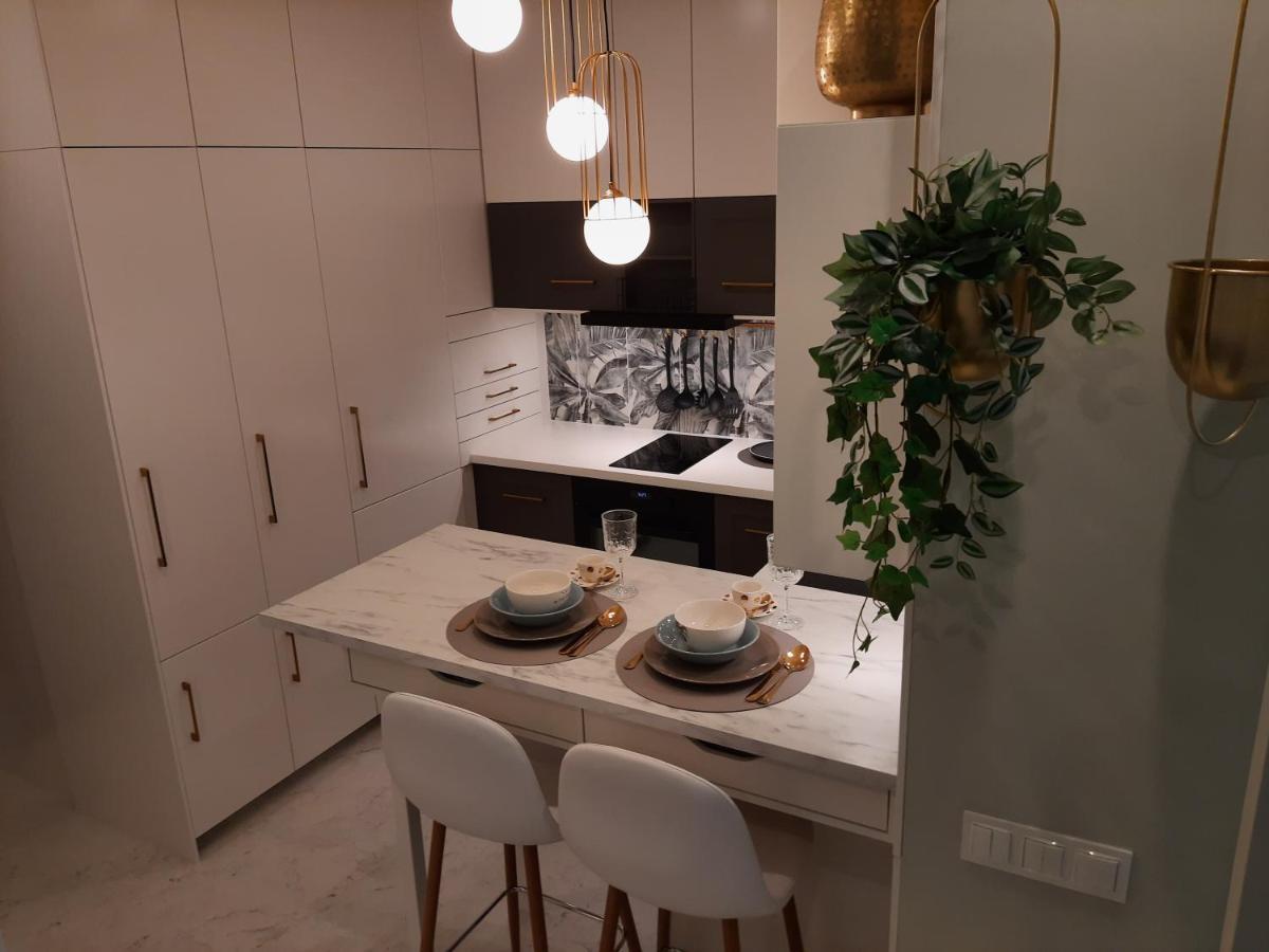 Siedmiogrodzka - Most Handy Location, Aircon & Garage Free Apartment Warsaw Exterior photo