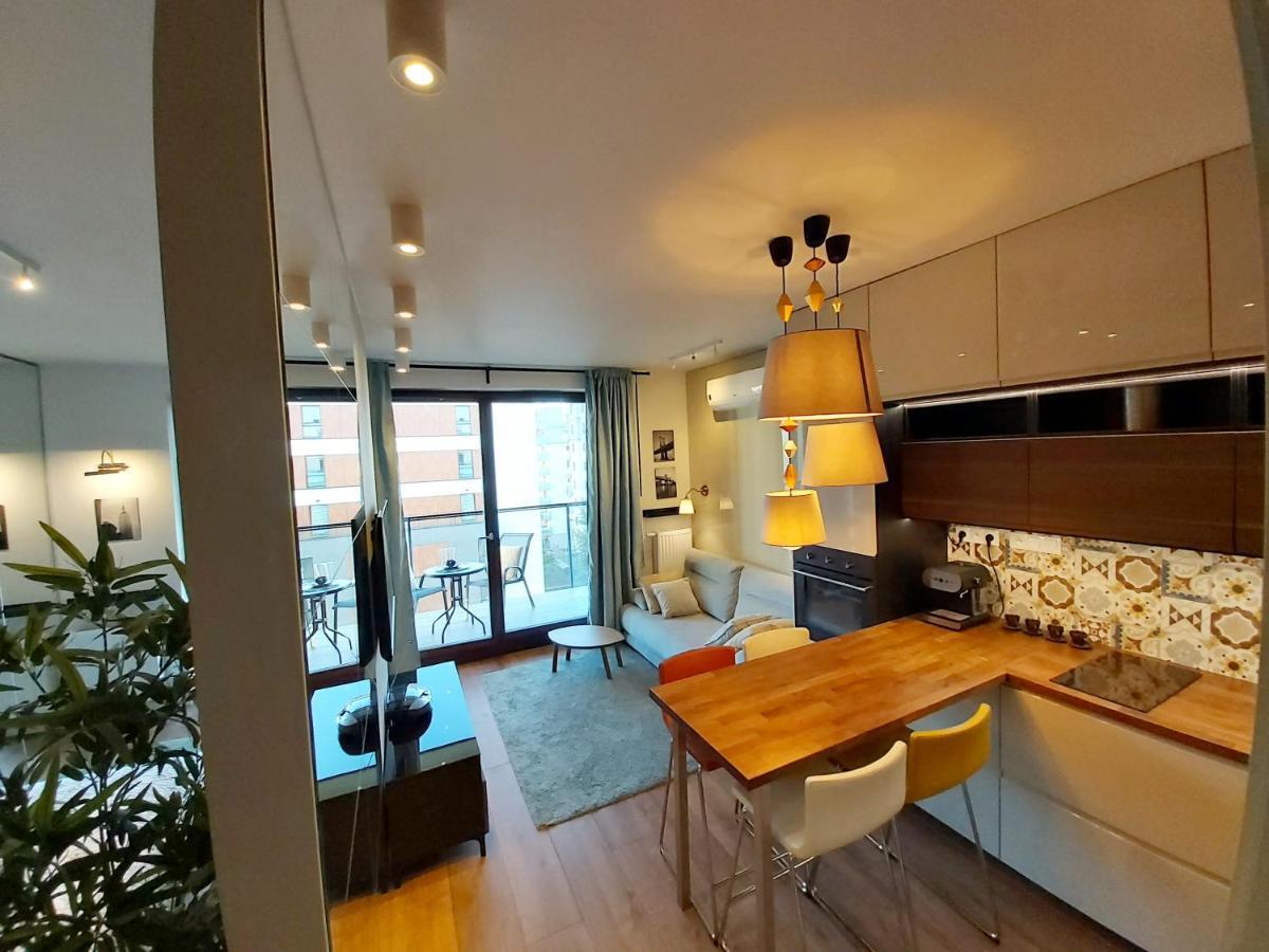 Siedmiogrodzka - Most Handy Location, Aircon & Garage Free Apartment Warsaw Exterior photo