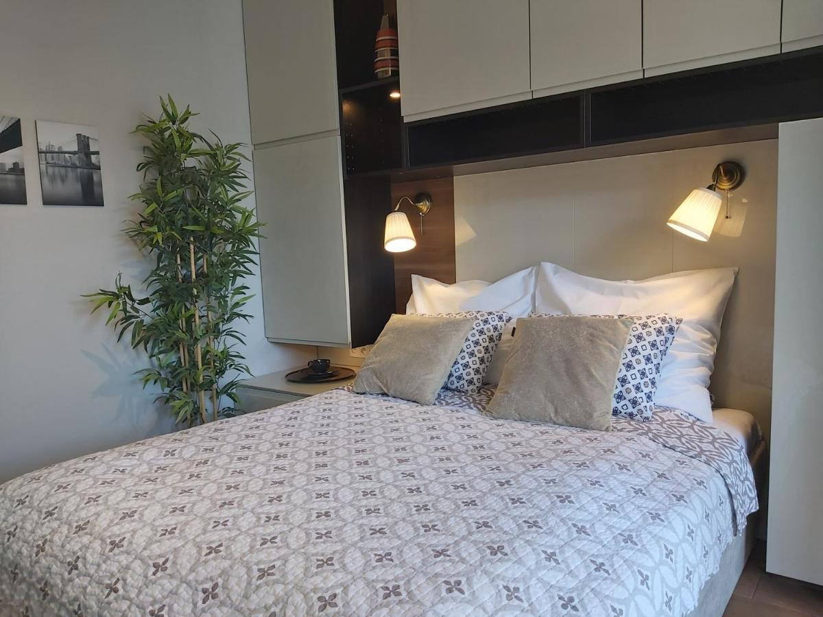 Siedmiogrodzka - Most Handy Location, Aircon & Garage Free Apartment Warsaw Exterior photo